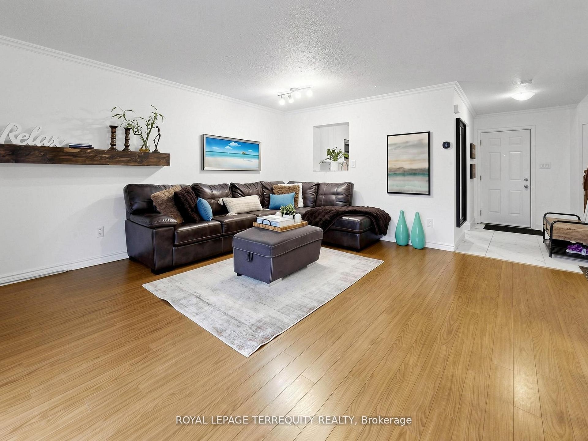 Photo 10 of Unit 49, 6730 Falconer Drive, Mississauga, Streetsville — HOMEH