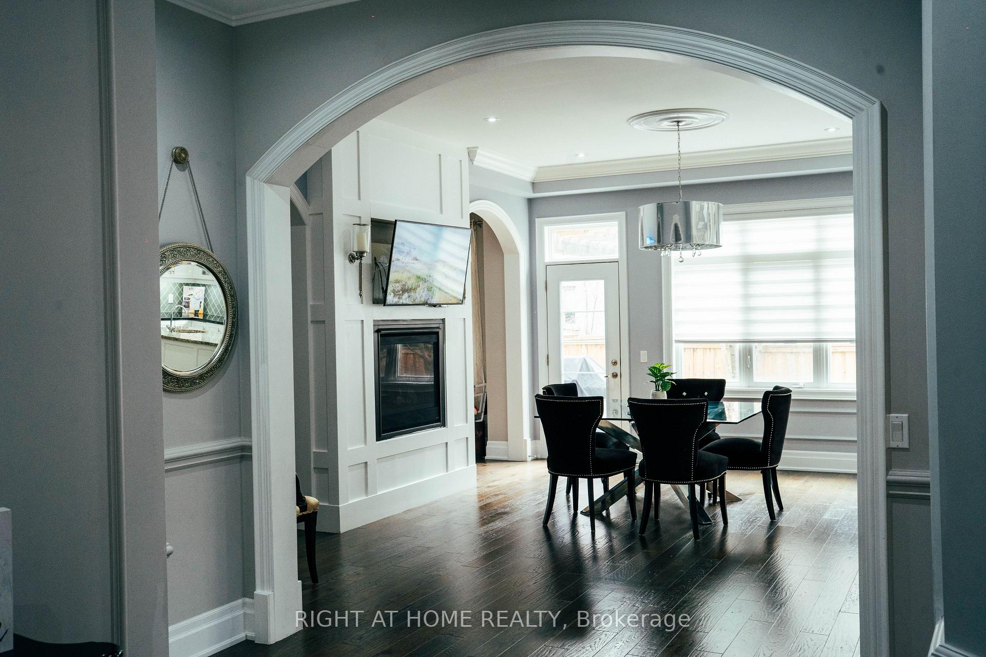 Photo 9 of 11 Fairmont Close, Brampton, Credit Valley — HOMEH