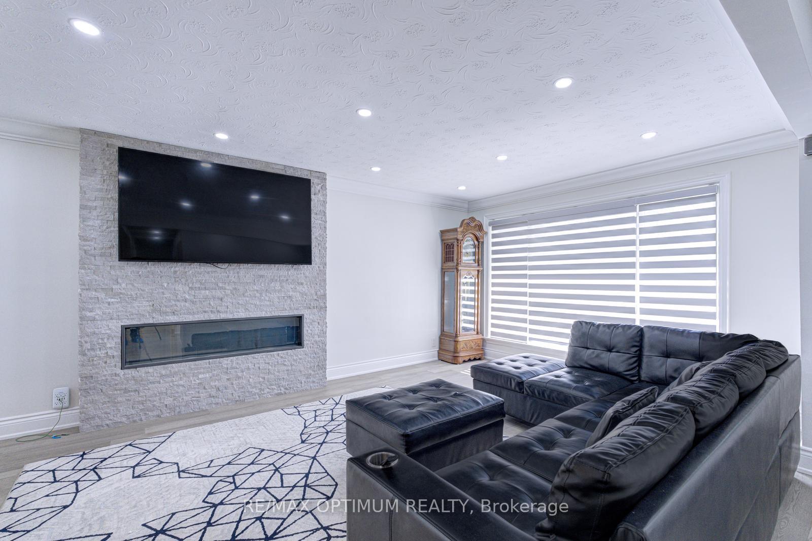 Photo 7 of 1747 Coram Crescent, Mississauga, Dixie — HOMEH