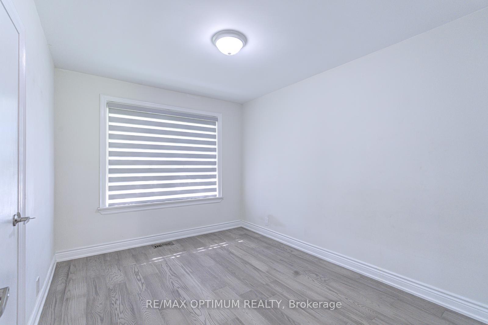 Photo 17 of 1747 Coram Crescent, Mississauga, Dixie — HOMEH