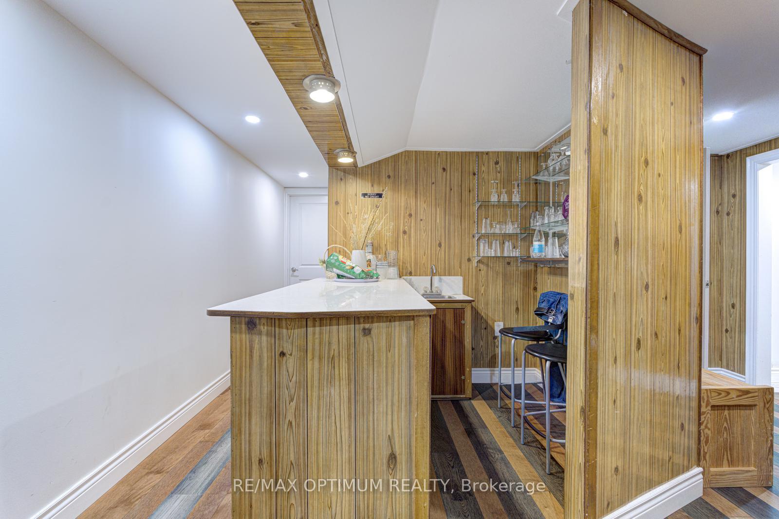Photo 25 of 1747 Coram Crescent, Mississauga, Dixie — HOMEH