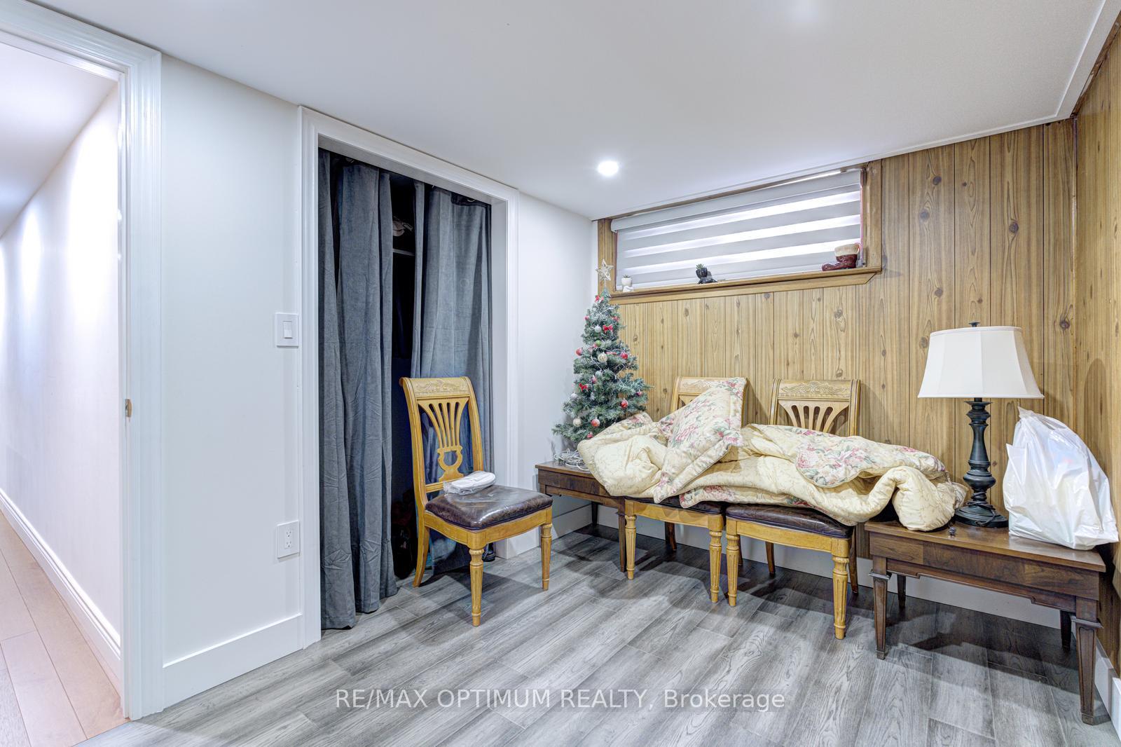 Photo 27 of 1747 Coram Crescent, Mississauga, Dixie — HOMEH