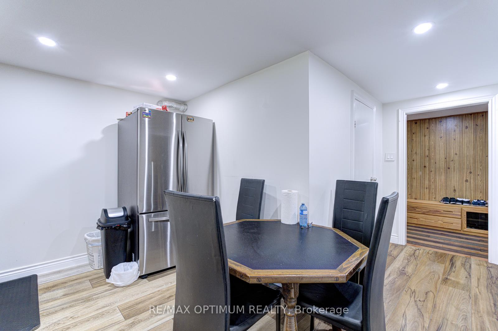 Photo 34 of 1747 Coram Crescent, Mississauga, Dixie — HOMEH