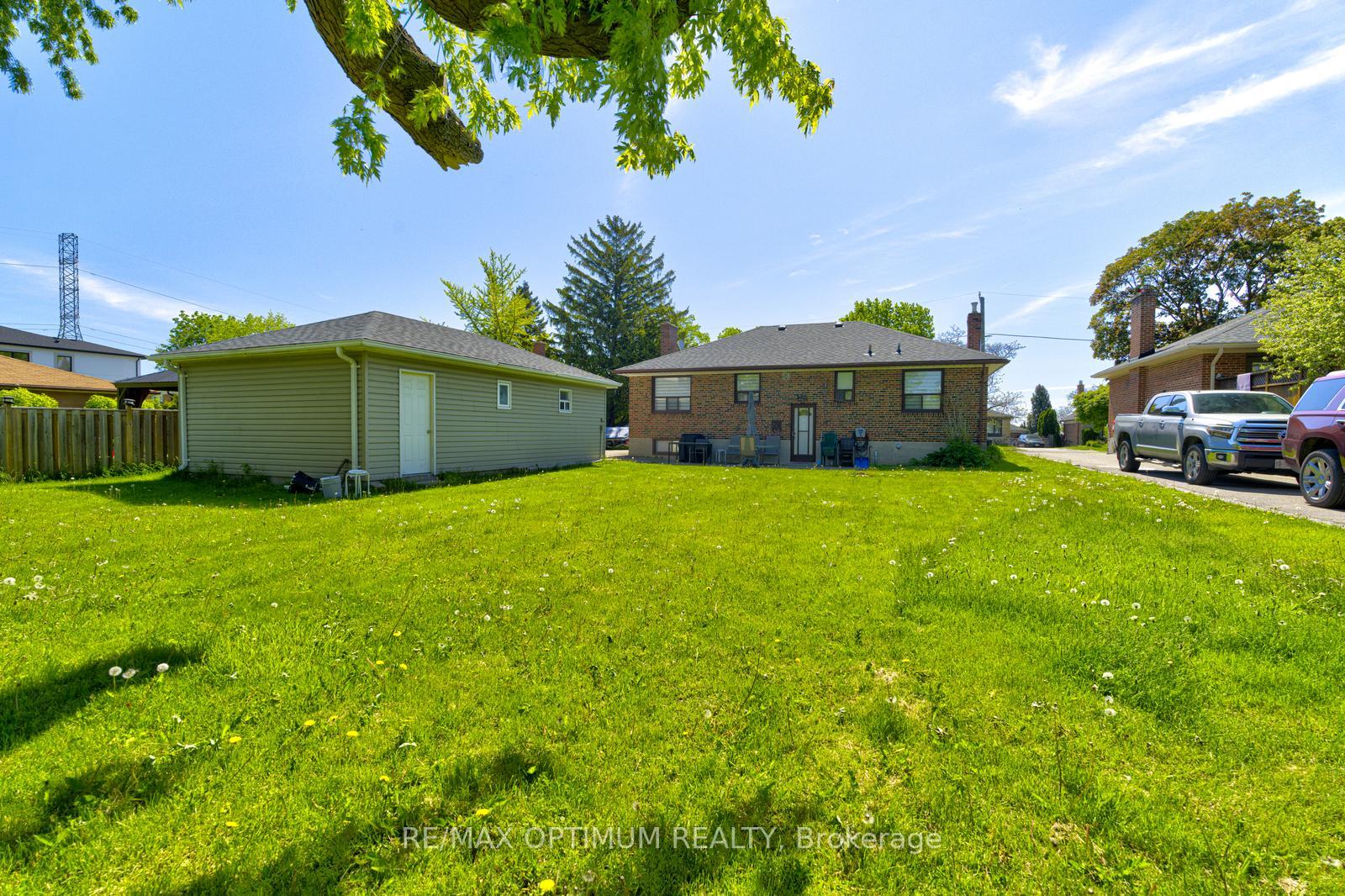 Photo 39 of 1747 Coram Crescent, Mississauga, Dixie — HOMEH