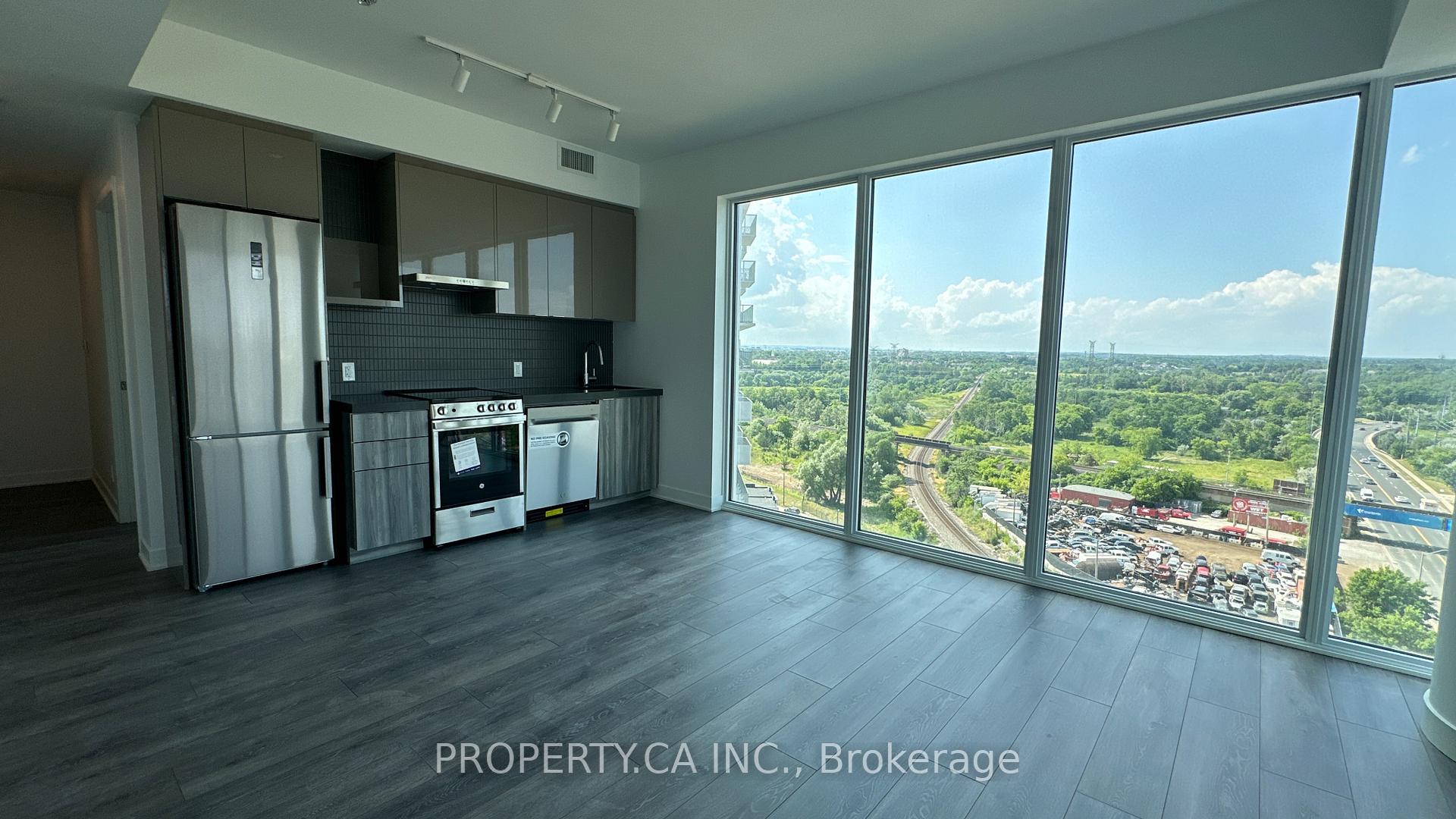 Photo 2 of Unit 1320, 6 Flavelle Trail, Vaughan, Steeles West Industrial — HOMEH