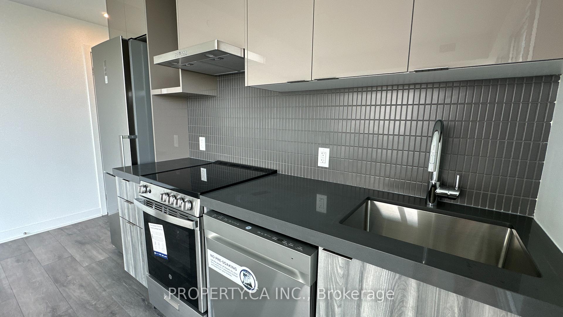 Photo 8 of Unit 1320, 6 Flavelle Trail, Vaughan, Steeles West Industrial — HOMEH