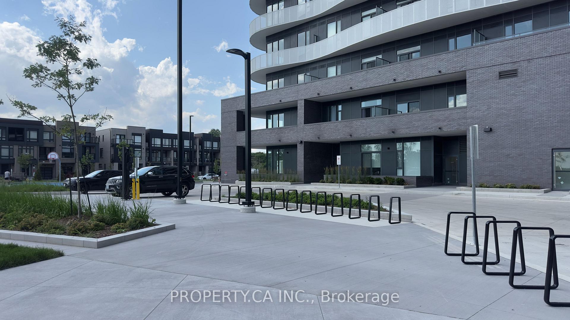 Photo 44 of Unit 1320, 6 Flavelle Trail, Vaughan, Steeles West Industrial — HOMEH