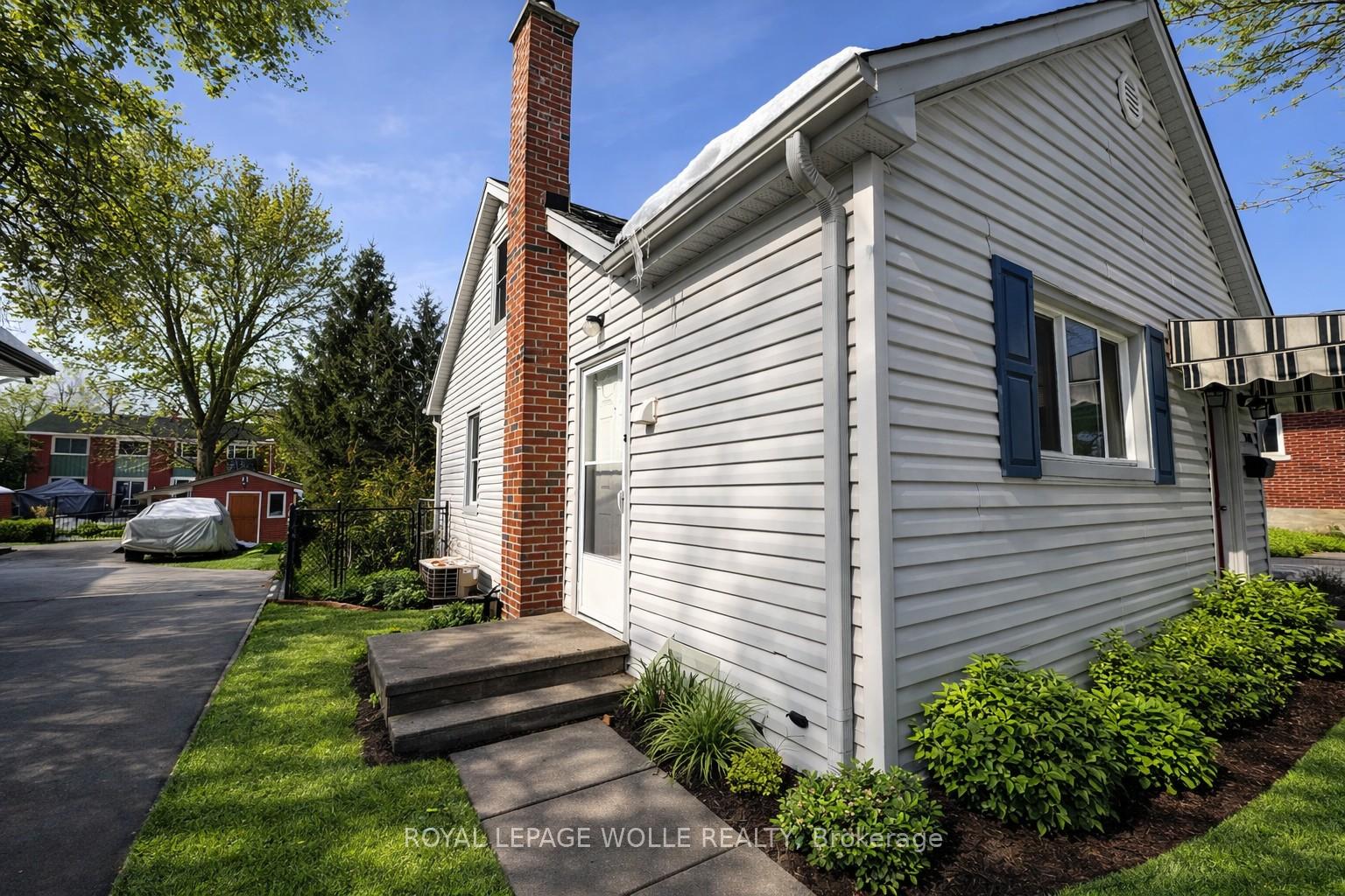 Photo 2 of Unit Unit 3, 168 Fifth Avenue, Kitchener, Fairview/Kingsdale — HOMEH