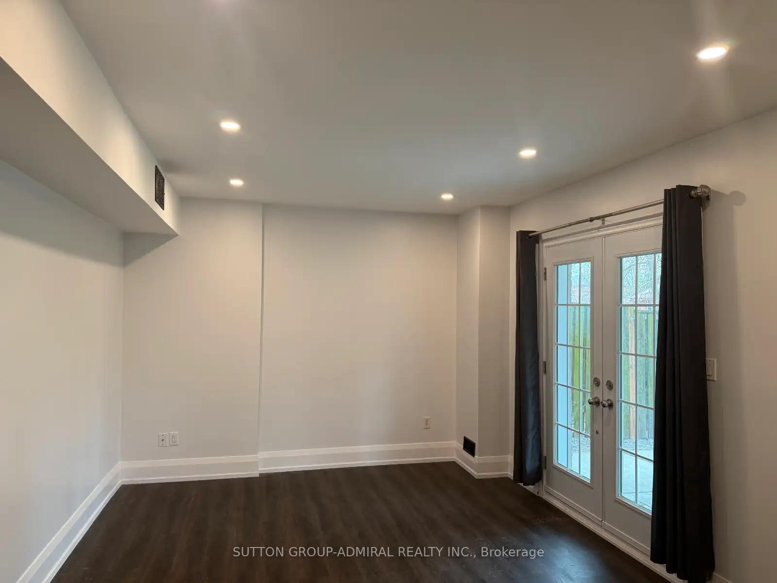 Photo 3 of Unit #Lower, 115 Stonebriar Drive, Vaughan, Maple — HOMEH
