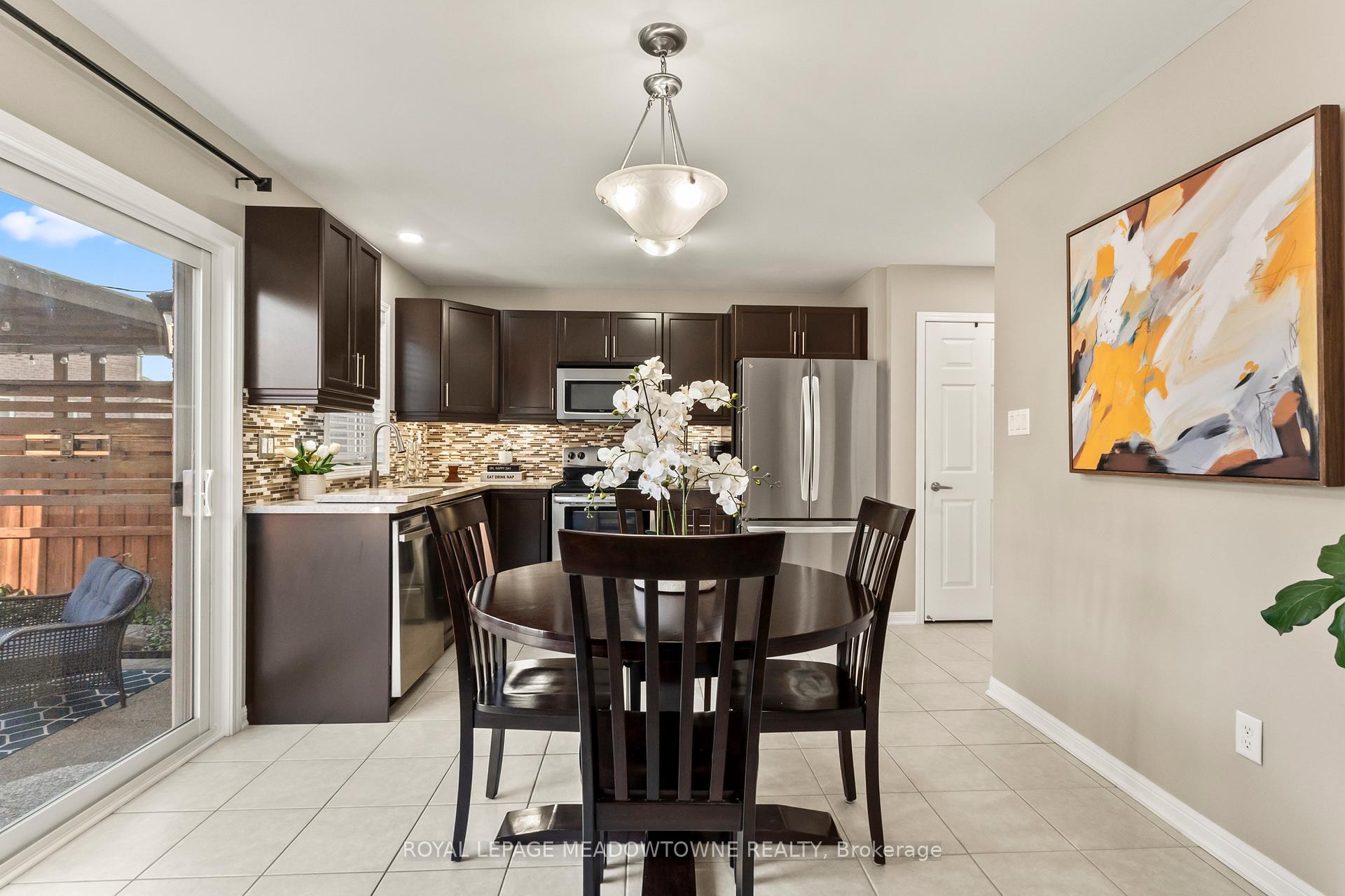 Photo 15 of 871 Cahoun Terrace, Milton, Coates — HOMEH