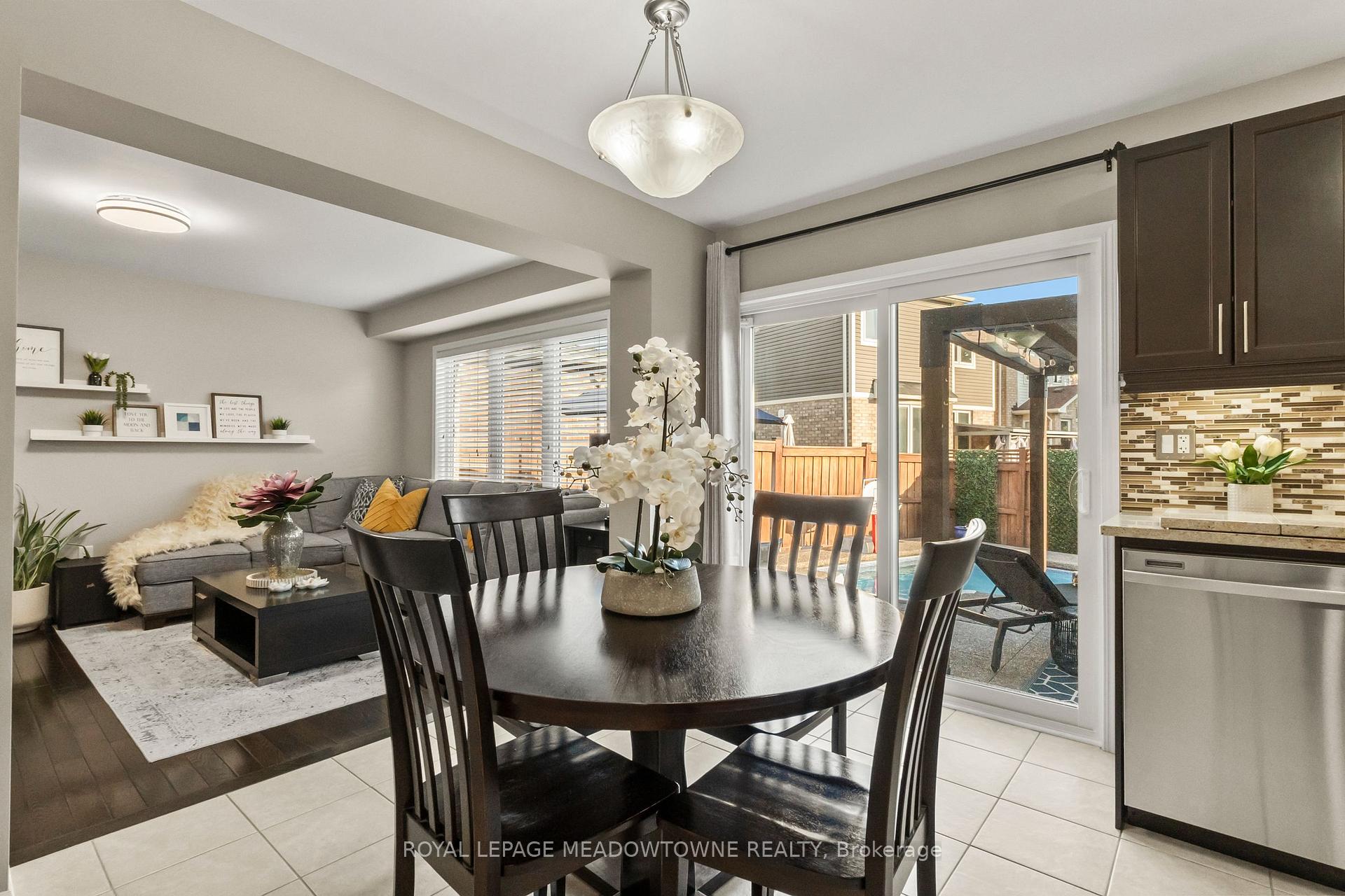 Photo 16 of 871 Cahoun Terrace, Milton, Coates — HOMEH