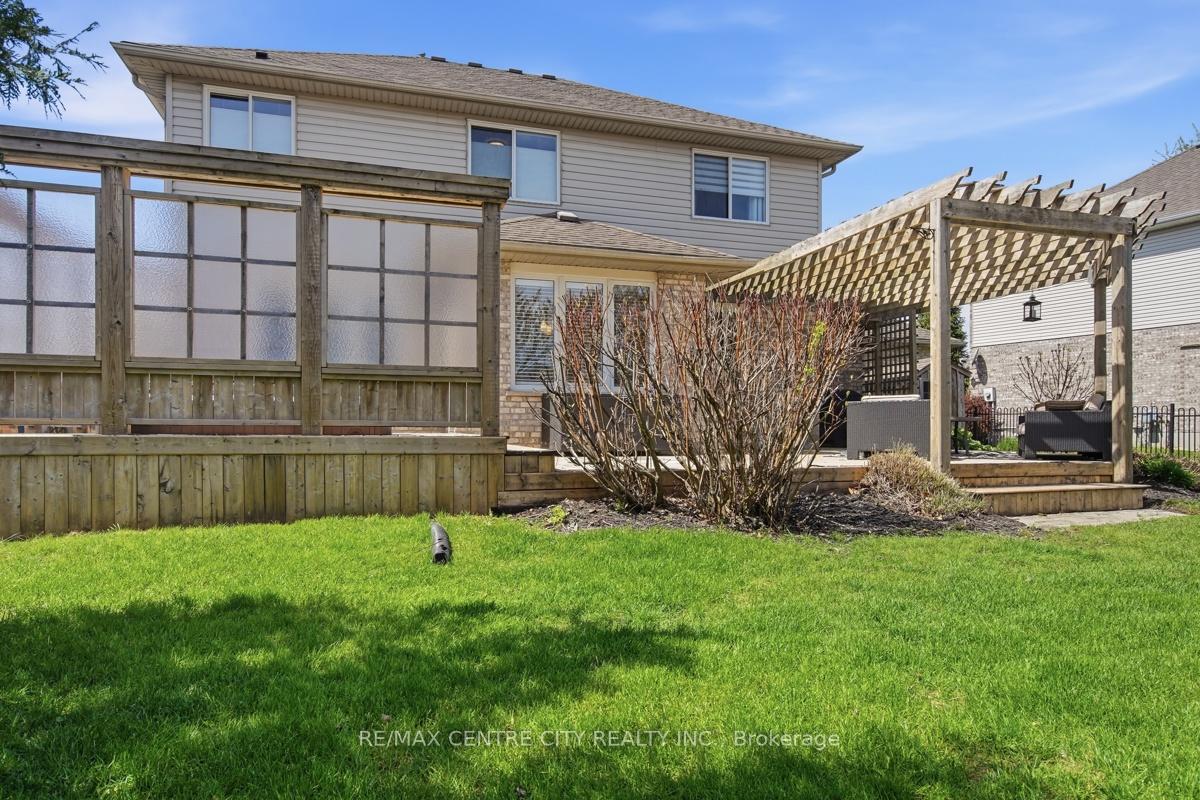 Photo 47 of 6 Trillium Court, Middlesex Centre, Ilderton — HOMEH