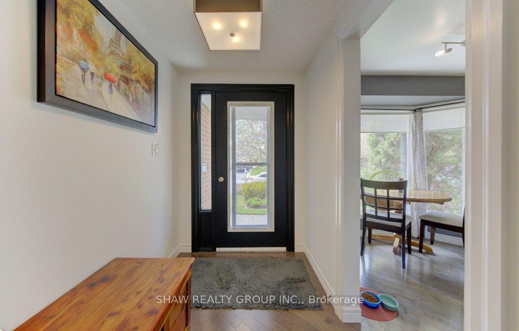Photo 3 of 108 Clearwater Crescent, Waterloo, North Lakeshore — HOMEH