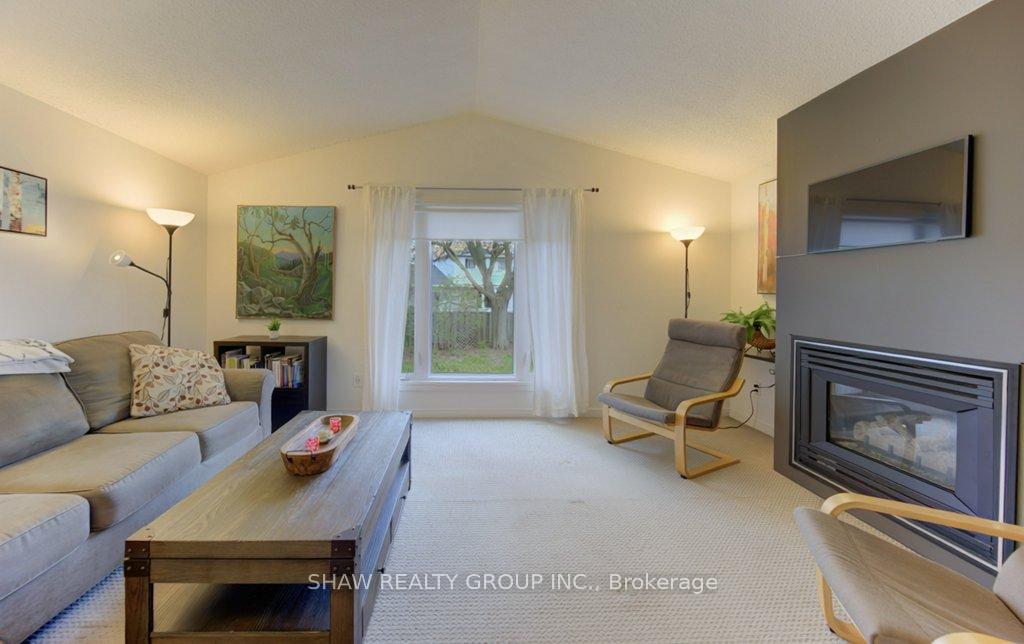 Photo 7 of 108 Clearwater Crescent, Waterloo, North Lakeshore — HOMEH