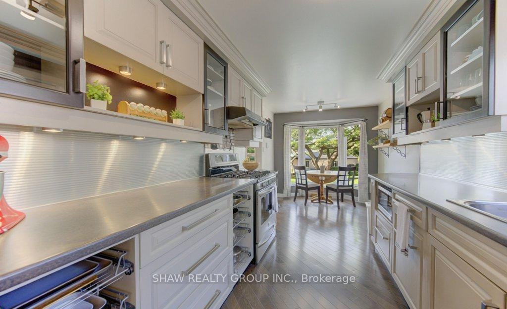 Photo 8 of 108 Clearwater Crescent, Waterloo, North Lakeshore — HOMEH