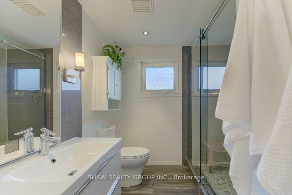 Photo 23 of 108 Clearwater Crescent, Waterloo, North Lakeshore — HOMEH