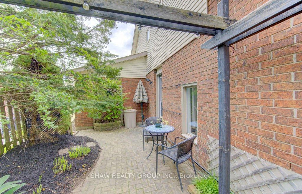 Photo 40 of 108 Clearwater Crescent, Waterloo, North Lakeshore — HOMEH