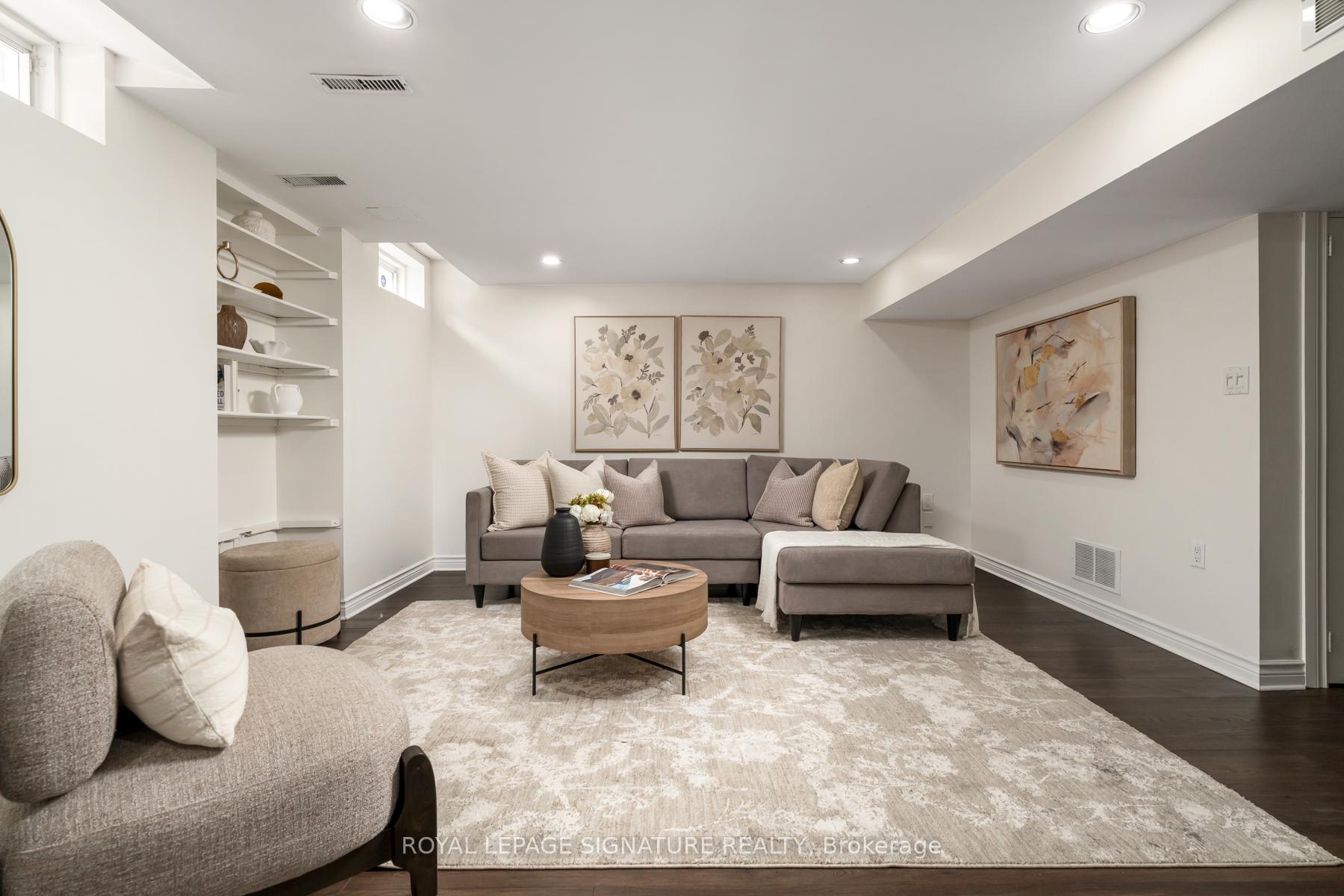 Photo 2 of 133 Wildberry Crescent, Vaughan, Vellore Village — HOMEH