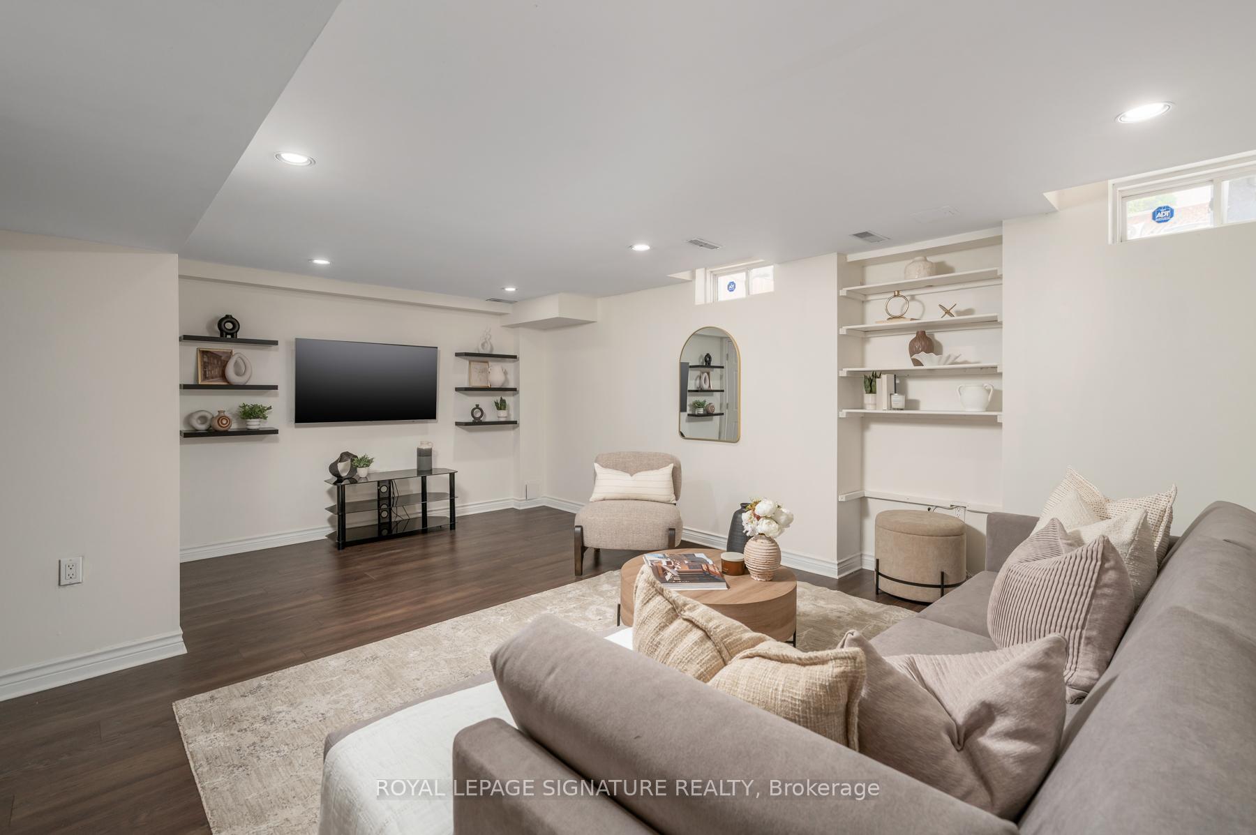Photo 3 of 133 Wildberry Crescent, Vaughan, Vellore Village — HOMEH