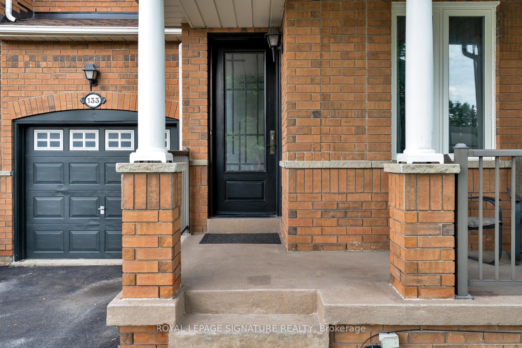 Photo 10 of 133 Wildberry Crescent, Vaughan, Vellore Village — HOMEH