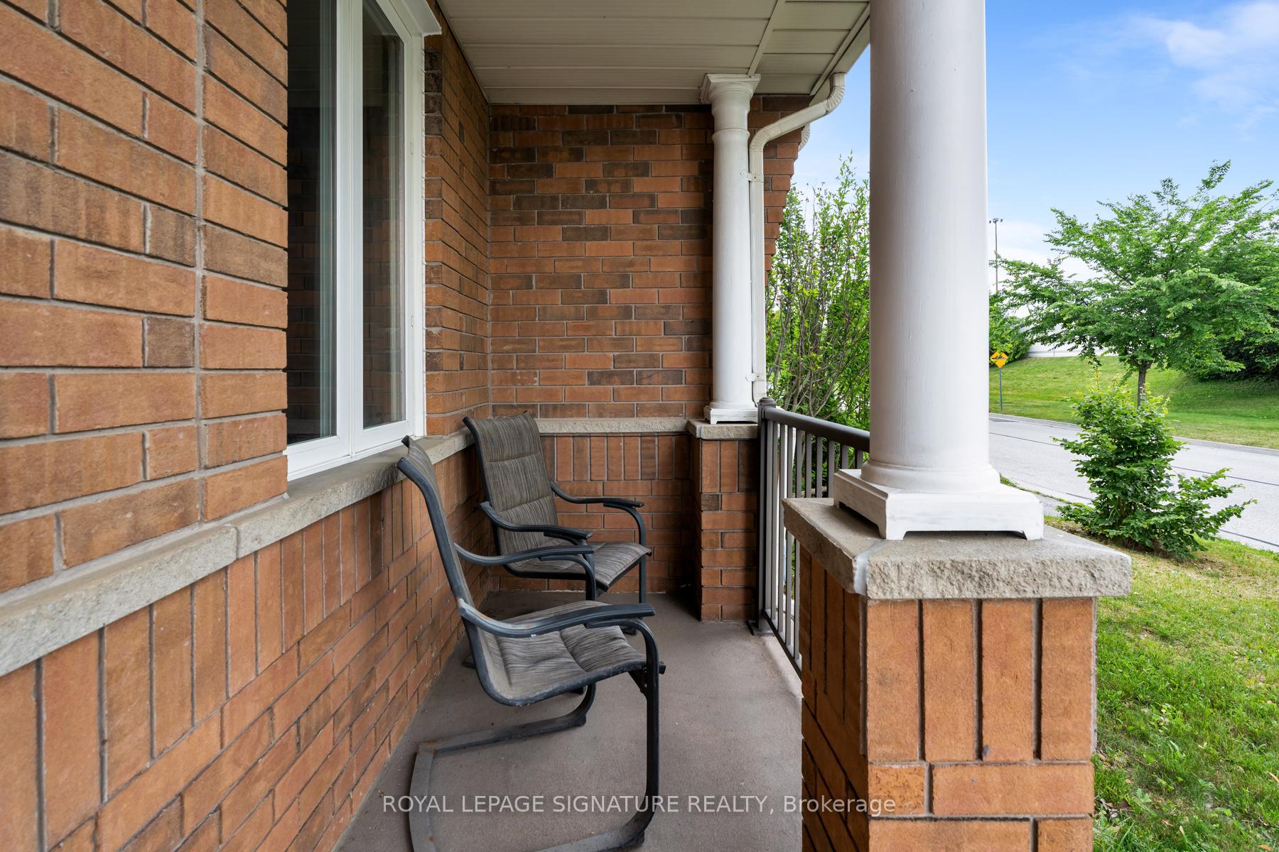 Photo 11 of 133 Wildberry Crescent, Vaughan, Vellore Village — HOMEH
