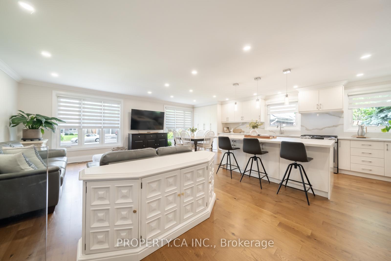 Photo 3 of 310 Parkside Drive, Hamilton, Waterdown — HOMEH