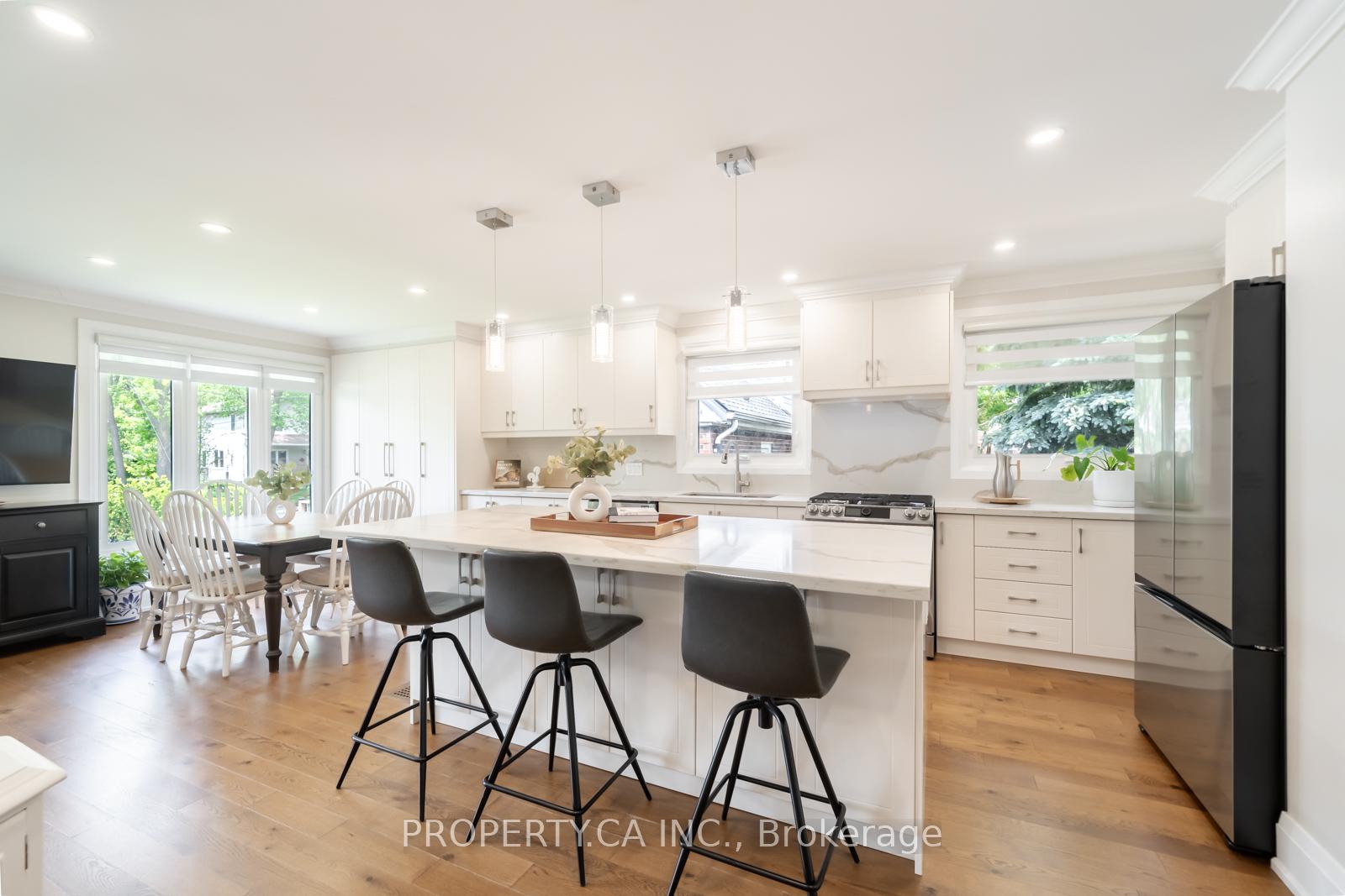Photo 4 of 310 Parkside Drive, Hamilton, Waterdown — HOMEH