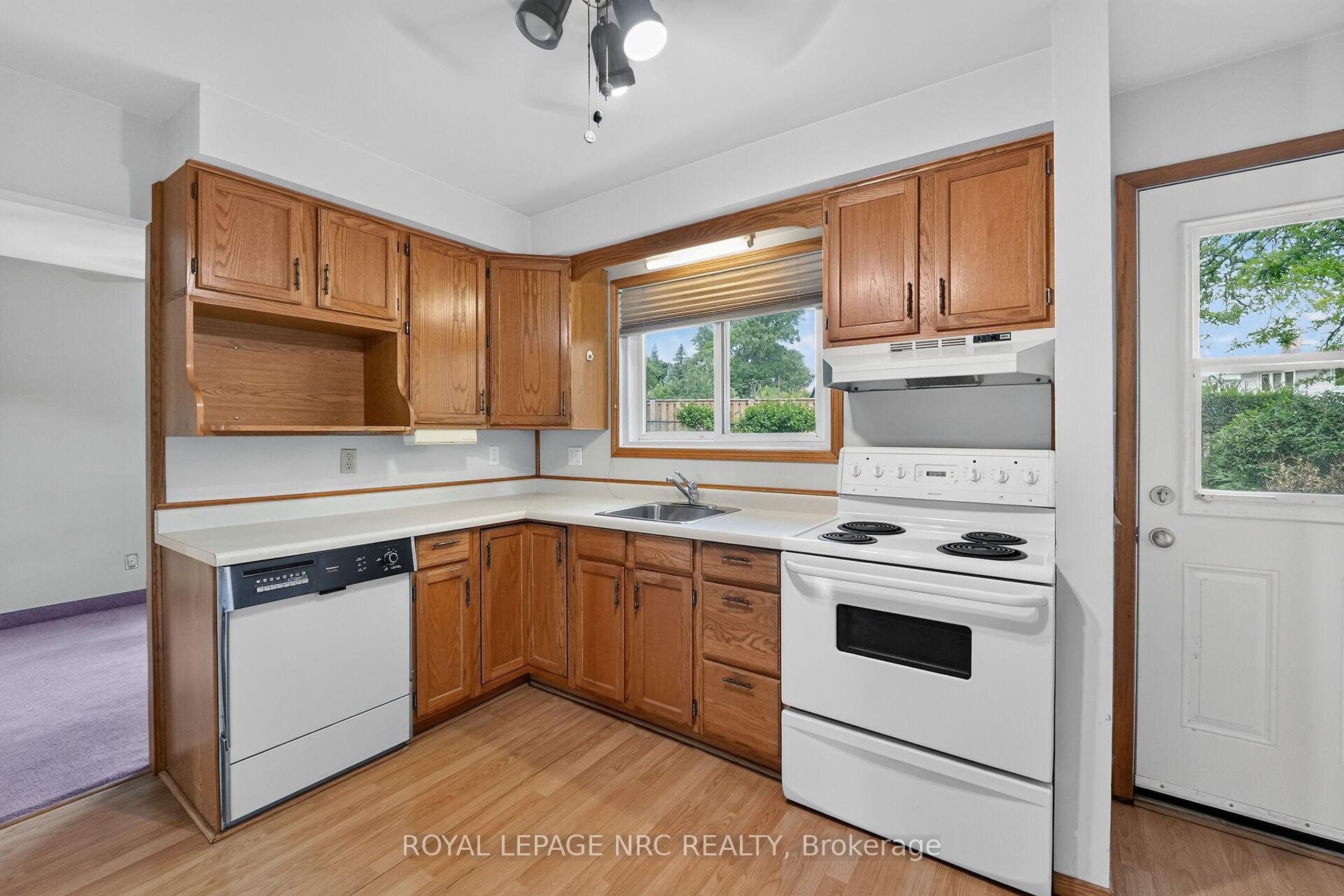 Photo 4 of 5 Hugo Court, Hamilton, Gilbert — HOMEH