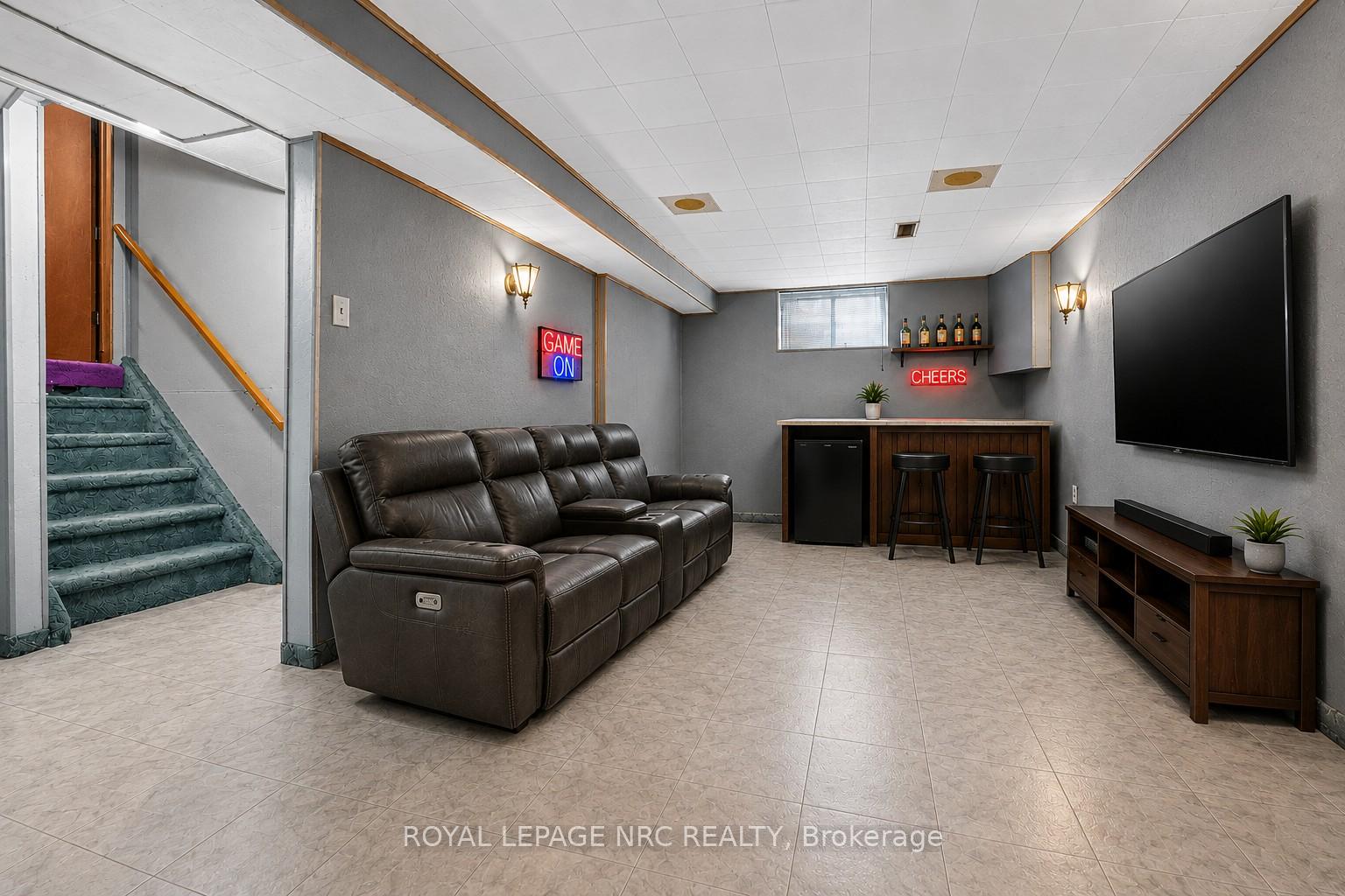 Photo 11 of 5 Hugo Court, Hamilton, Gilbert — HOMEH