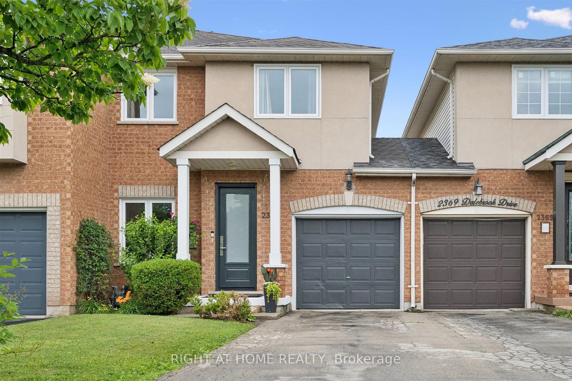 Photo 2 of 2371 Dalebrook Drive, Oakville, Wedgewood Creek — HOMEH