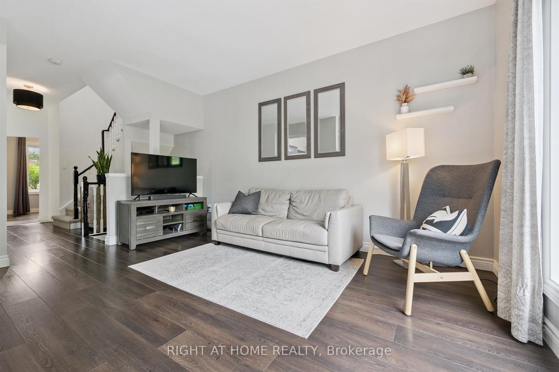 Photo 6 of 2371 Dalebrook Drive, Oakville, Wedgewood Creek — HOMEH