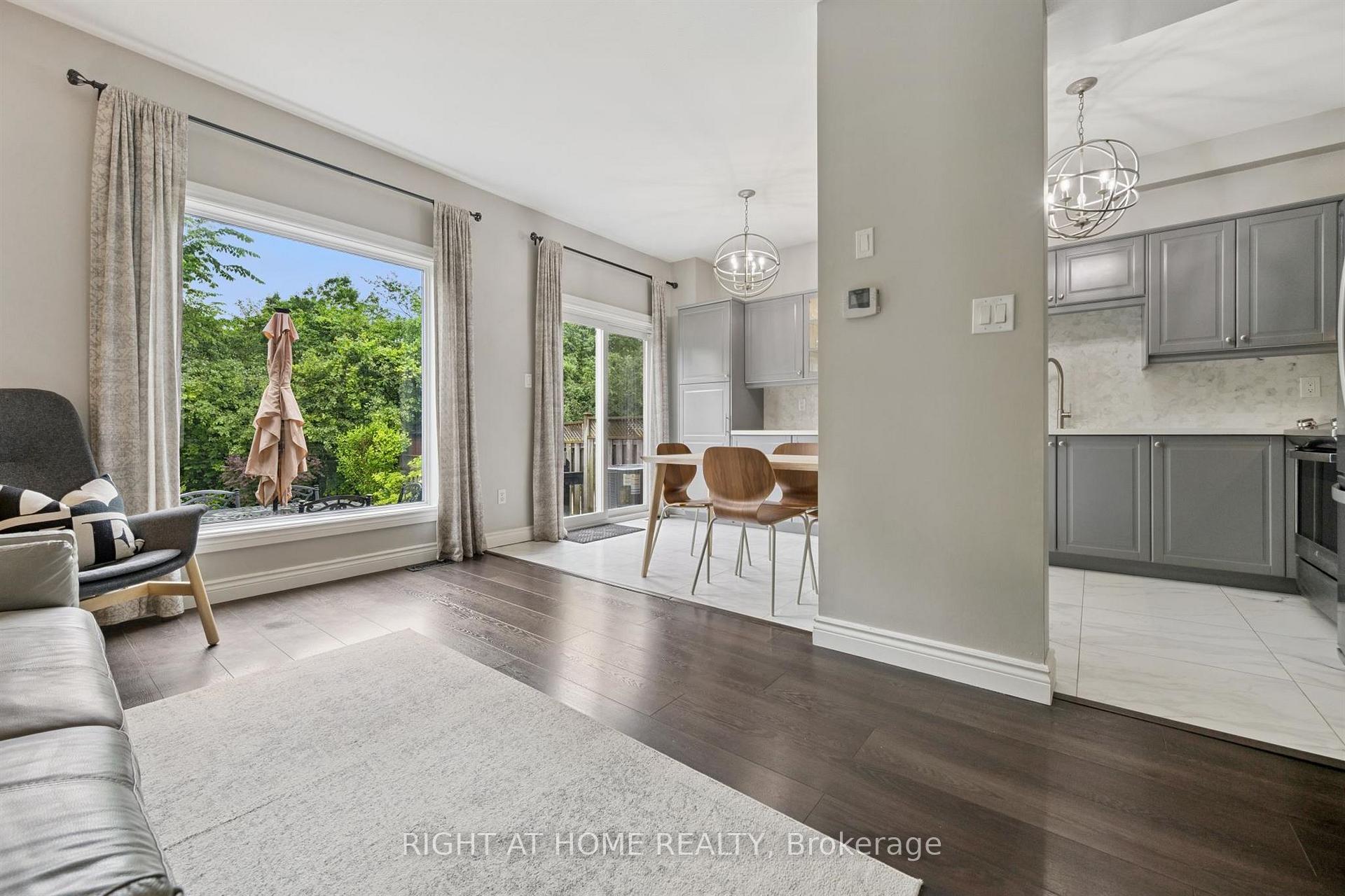 Photo 7 of 2371 Dalebrook Drive, Oakville, Wedgewood Creek — HOMEH
