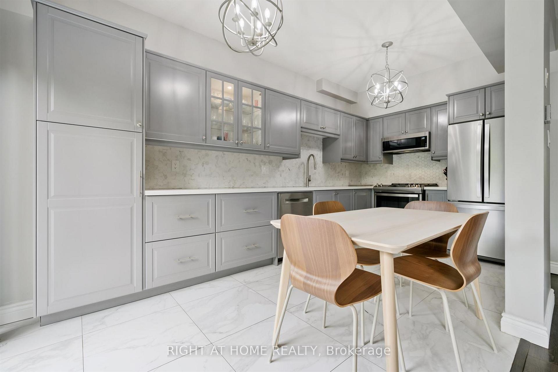 Photo 9 of 2371 Dalebrook Drive, Oakville, Wedgewood Creek — HOMEH