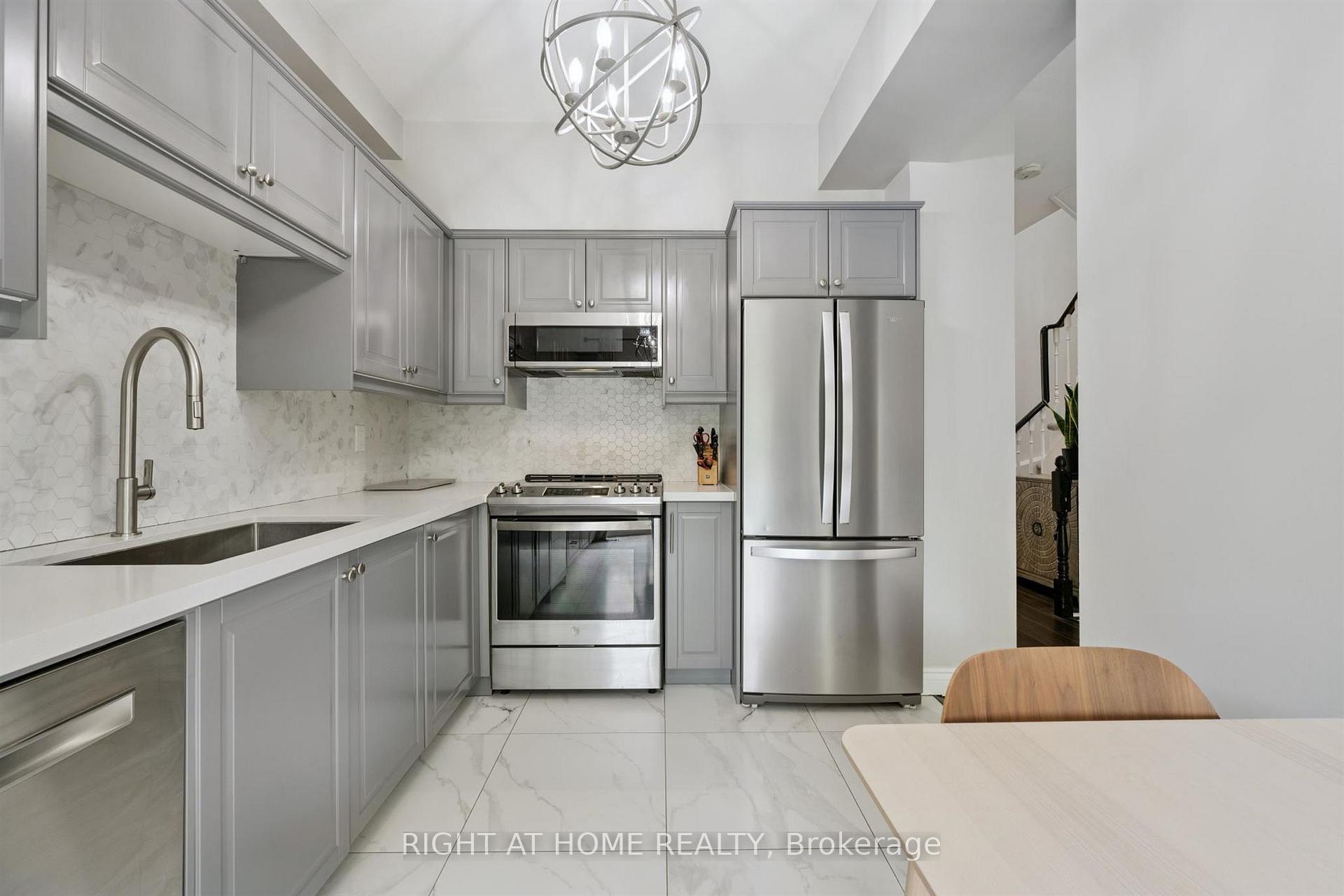 Photo 13 of 2371 Dalebrook Drive, Oakville, Wedgewood Creek — HOMEH