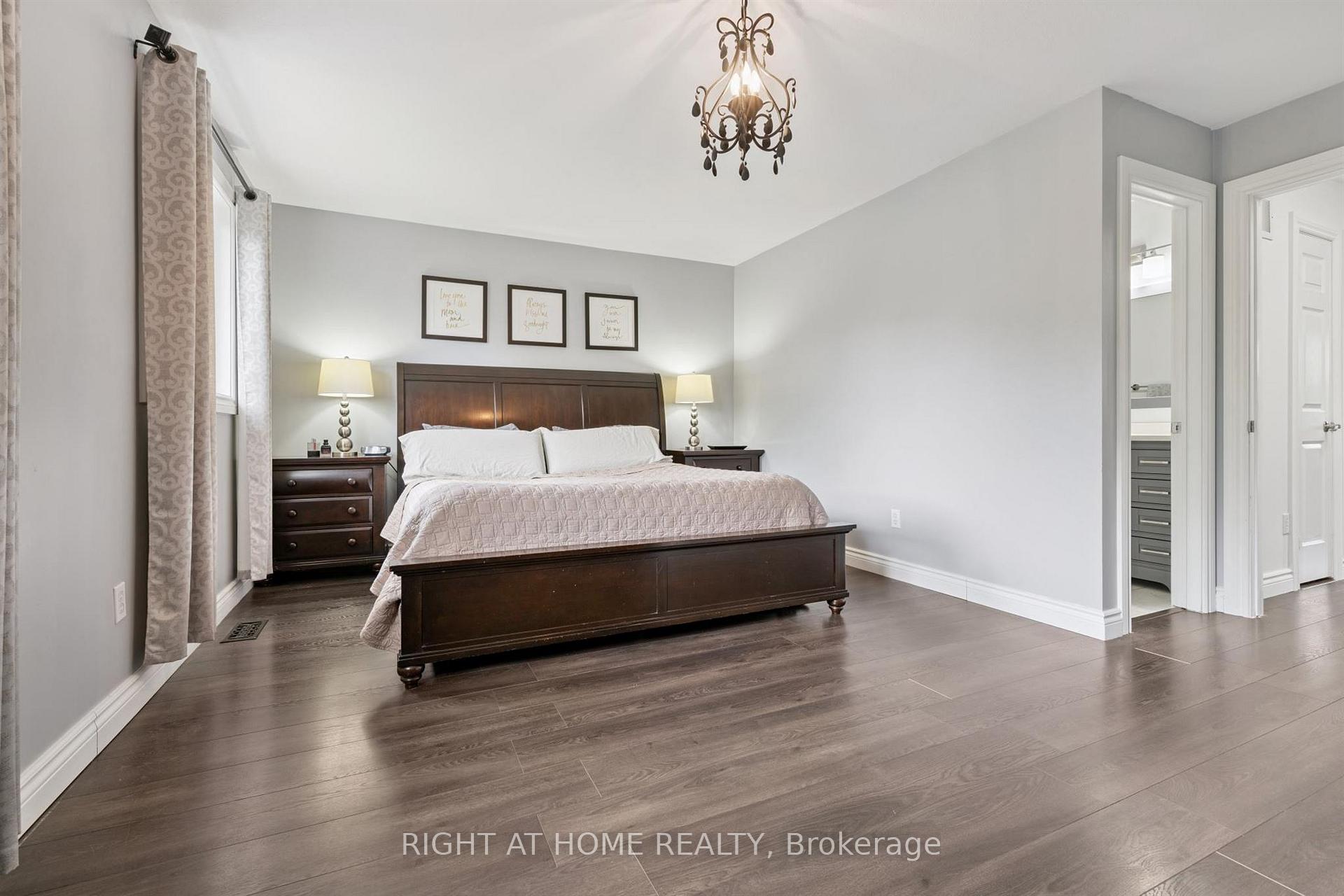 Photo 18 of 2371 Dalebrook Drive, Oakville, Wedgewood Creek — HOMEH