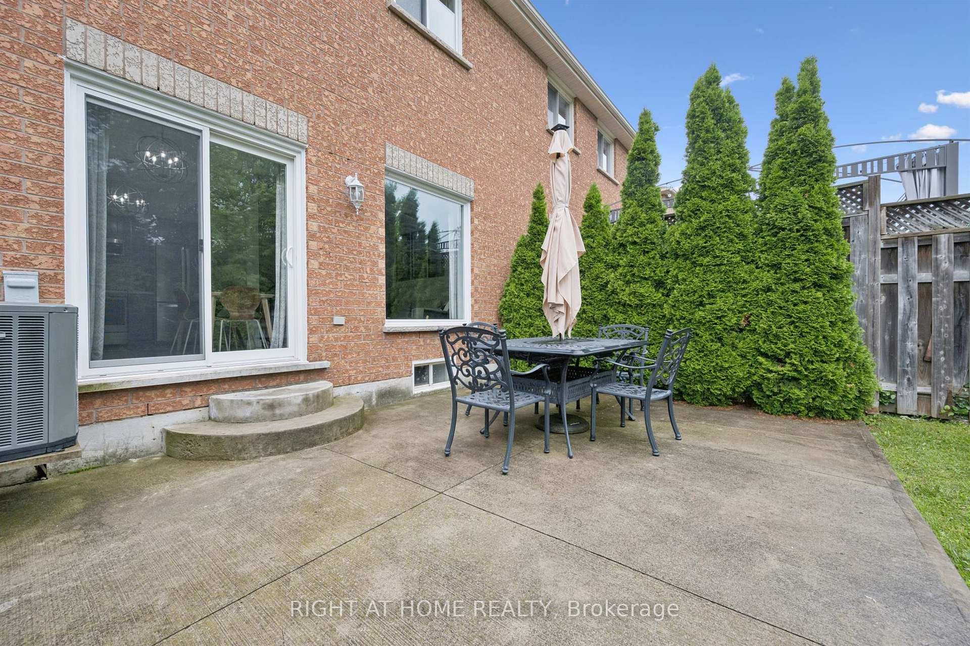 Photo 34 of 2371 Dalebrook Drive, Oakville, Wedgewood Creek — HOMEH