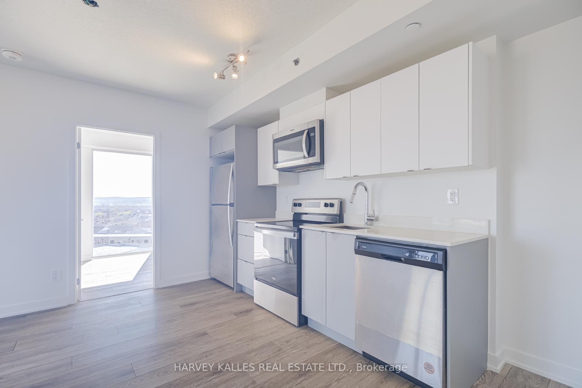 Photo 5 of Unit B814, 3200 Dakota Common, Burlington, Alton — HOMEH