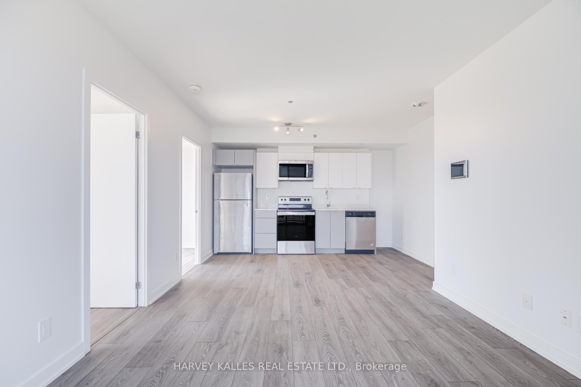 Photo 7 of Unit B814, 3200 Dakota Common, Burlington, Alton — HOMEH