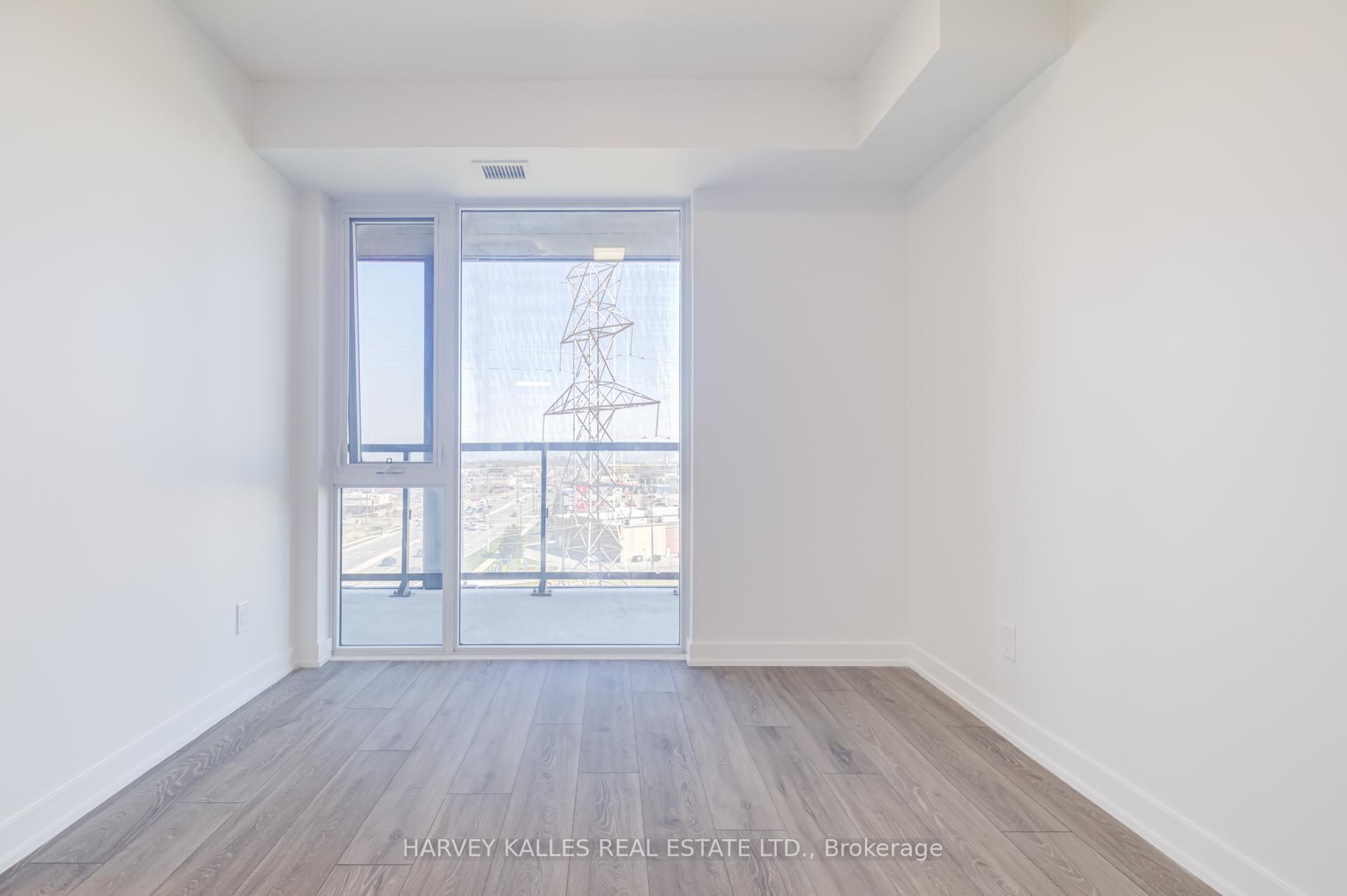Photo 15 of Unit B814, 3200 Dakota Common, Burlington, Alton — HOMEH