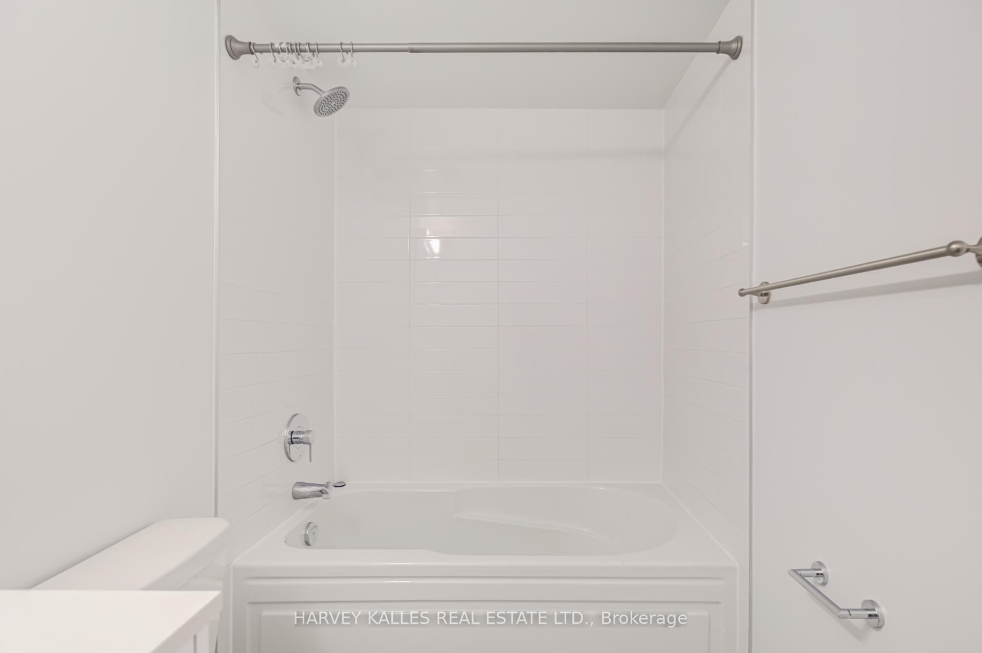 Photo 17 of Unit B814, 3200 Dakota Common, Burlington, Alton — HOMEH