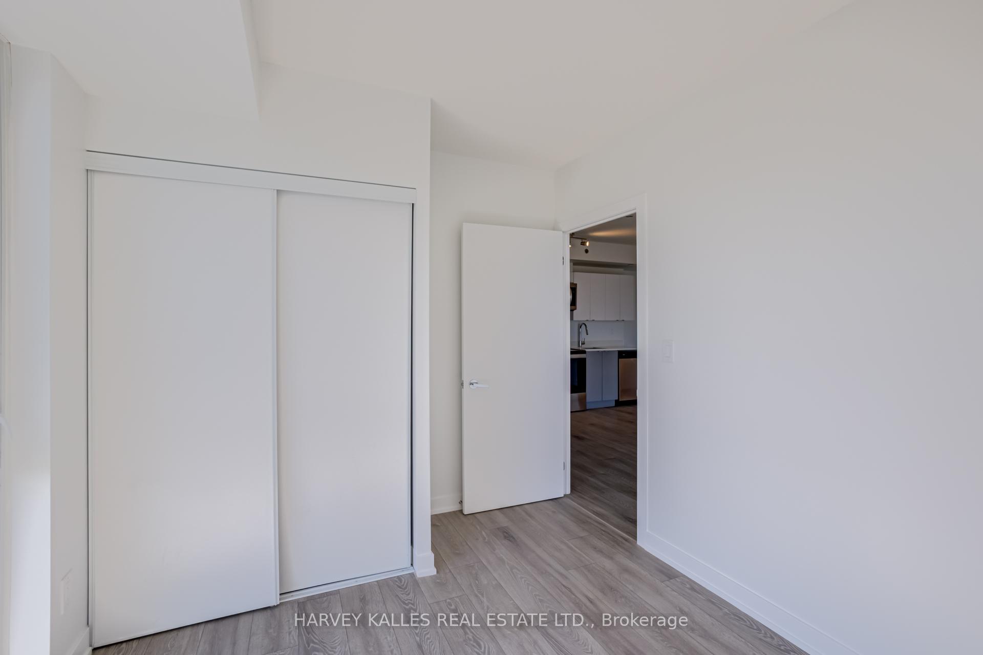 Photo 18 of Unit B814, 3200 Dakota Common, Burlington, Alton — HOMEH