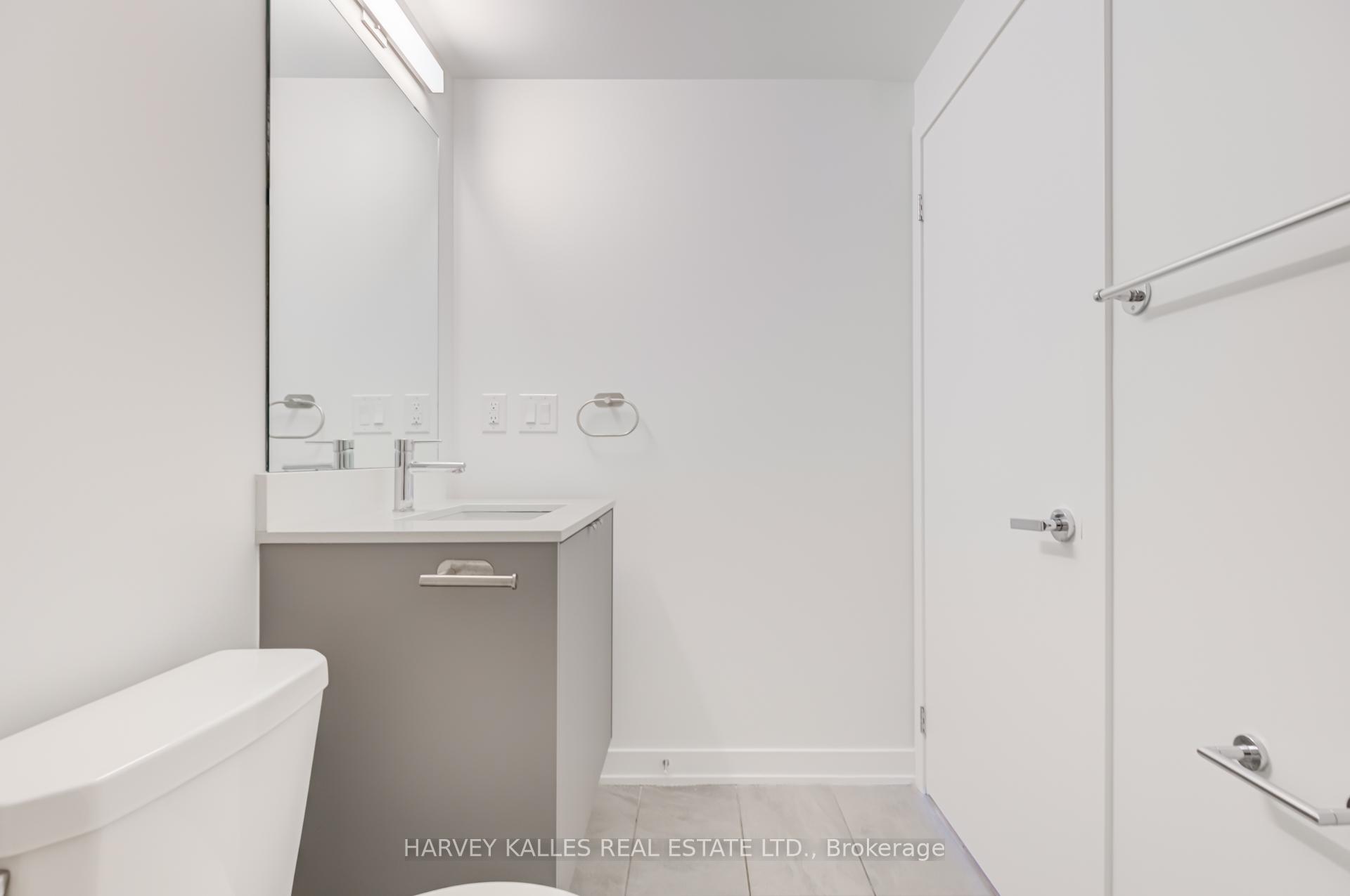 Photo 24 of Unit B814, 3200 Dakota Common, Burlington, Alton — HOMEH