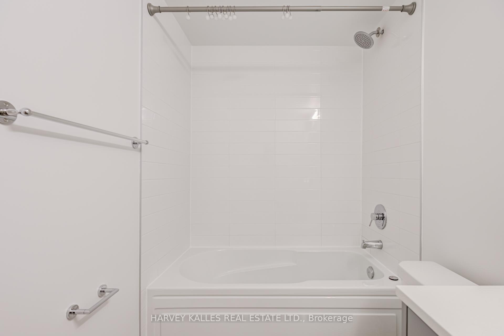 Photo 25 of Unit B814, 3200 Dakota Common, Burlington, Alton — HOMEH