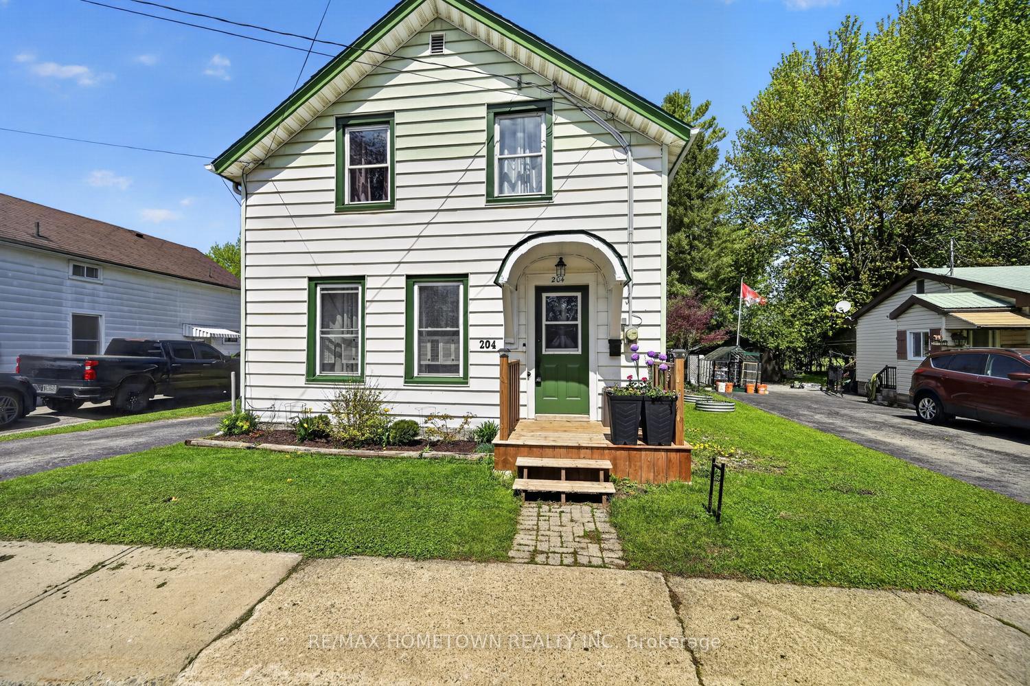 Photo 2 of 204 Wood Street E, Prescott, Prescott — HOMEH