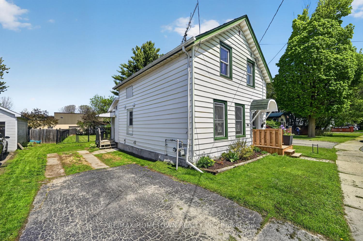 Photo 4 of 204 Wood Street E, Prescott, Prescott — HOMEH