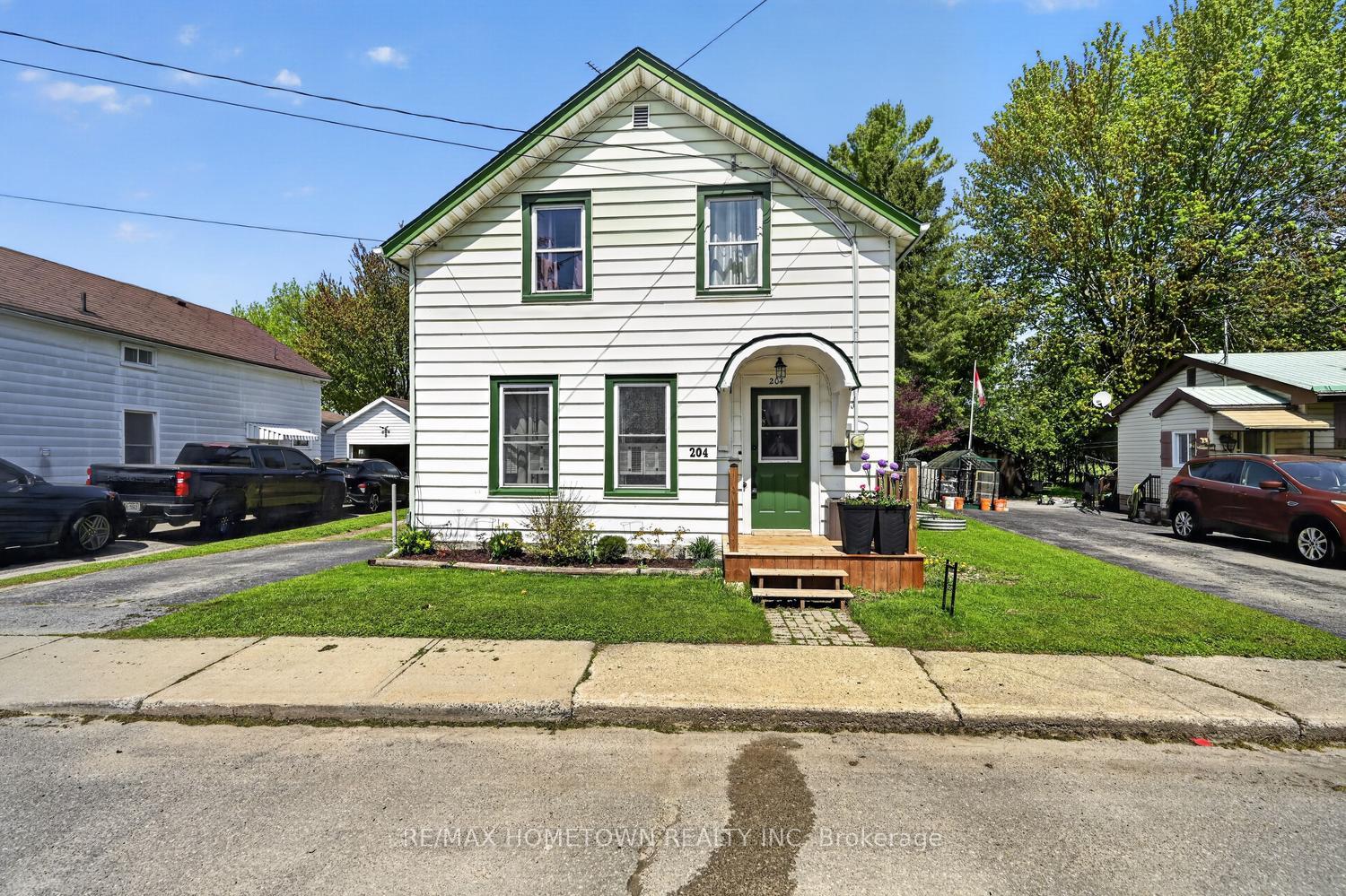 Photo 5 of 204 Wood Street E, Prescott, Prescott — HOMEH