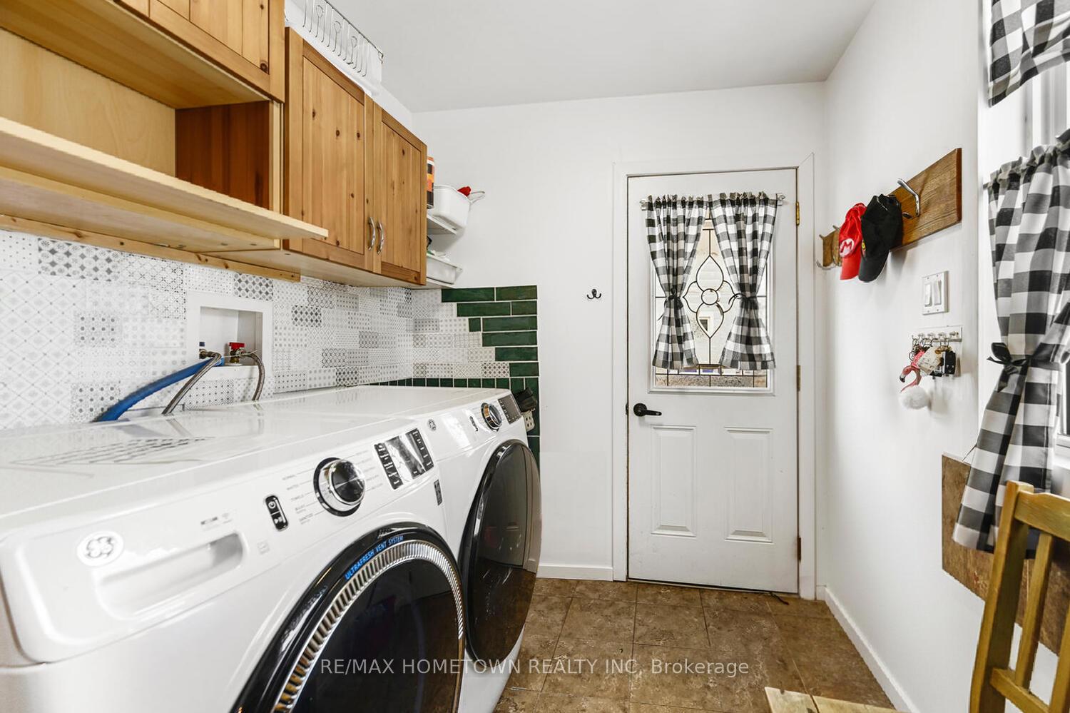Photo 19 of 204 Wood Street E, Prescott, Prescott — HOMEH