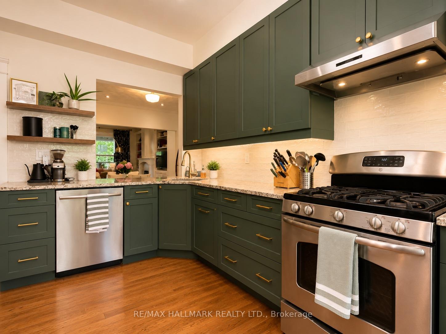 Photo 16 of 118 Galt Avenue, Toronto, South Riverdale — HOMEH