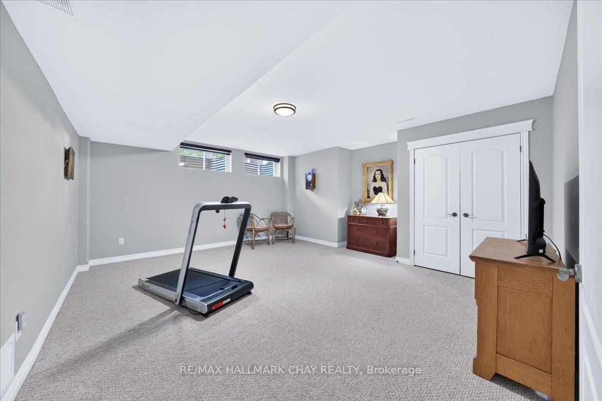 Photo 35 of 66 Luella Boulevard, Springwater, Anten Mills — HOMEH