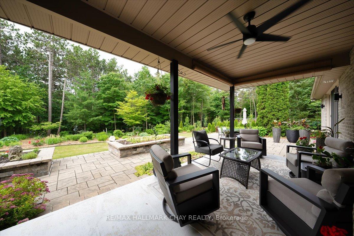 Photo 37 of 66 Luella Boulevard, Springwater, Anten Mills — HOMEH